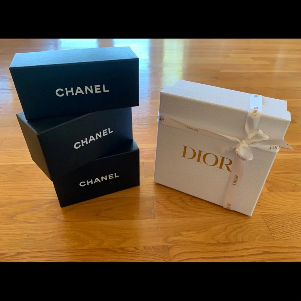 Authentic CHANEL Black White Gift Empty Sunglass Box 7”×4”×3”
